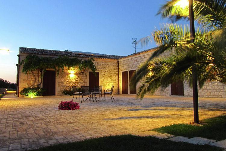 Casa Al Castello Pensionat Ragusa Eksteriør billede